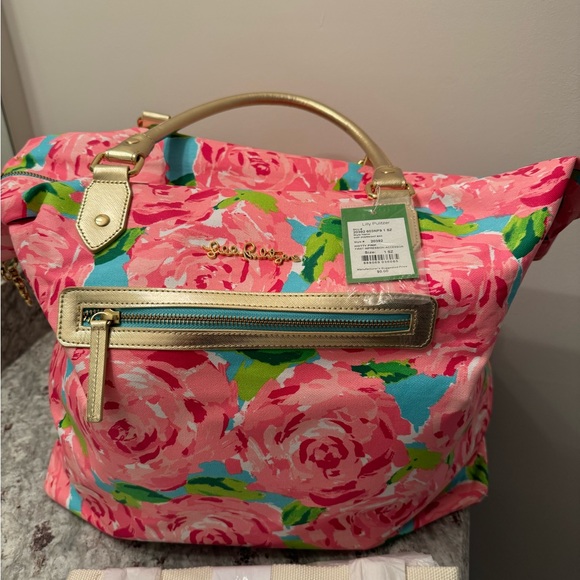 Lilly Pulitzer Hotty Pink First Impression Overnight bag NWT’s and HTF!!!! - Picture 1 of 6